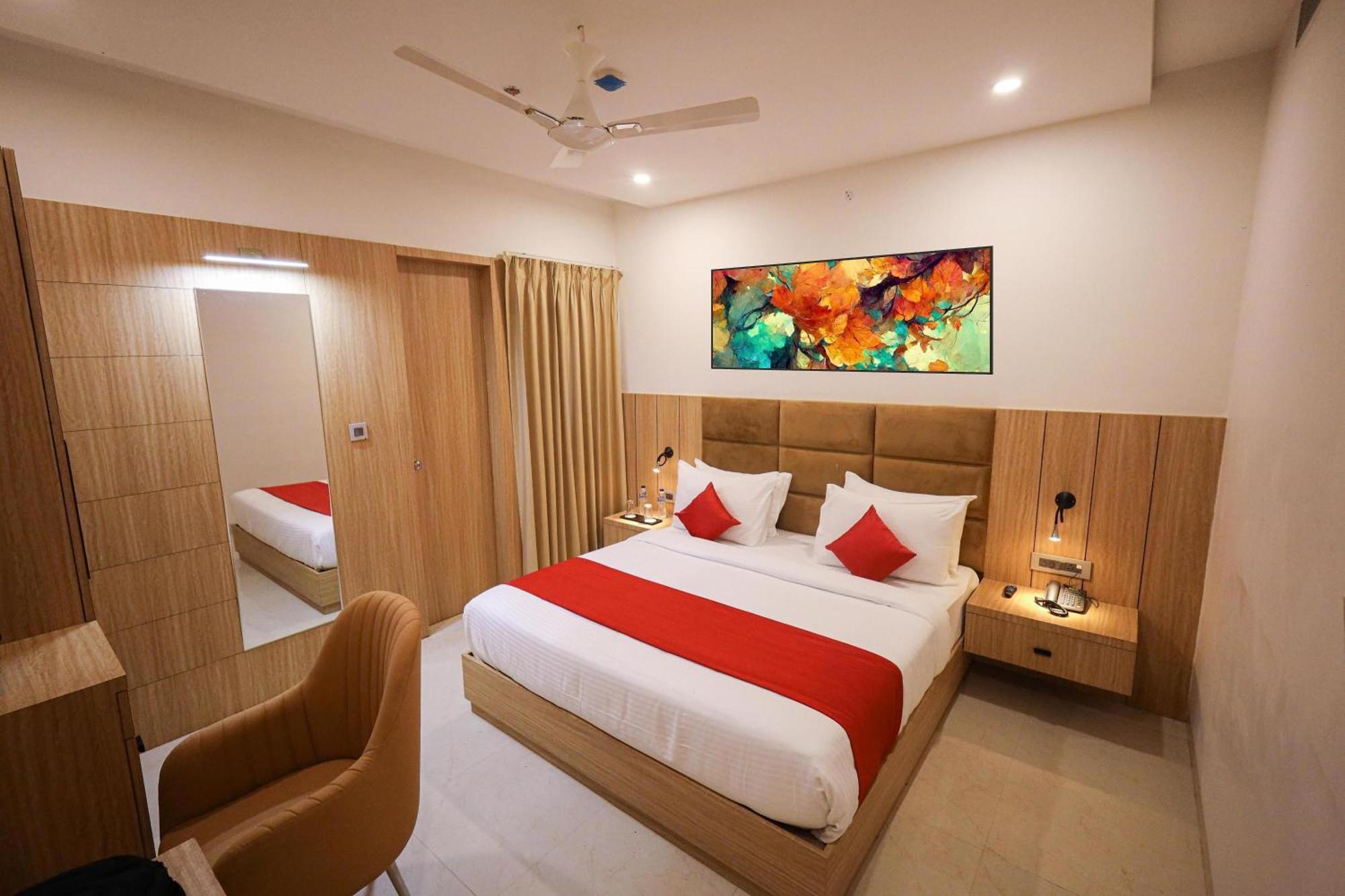 The Royal Legacy Hotel Lucknow Ngoại thất bức ảnh