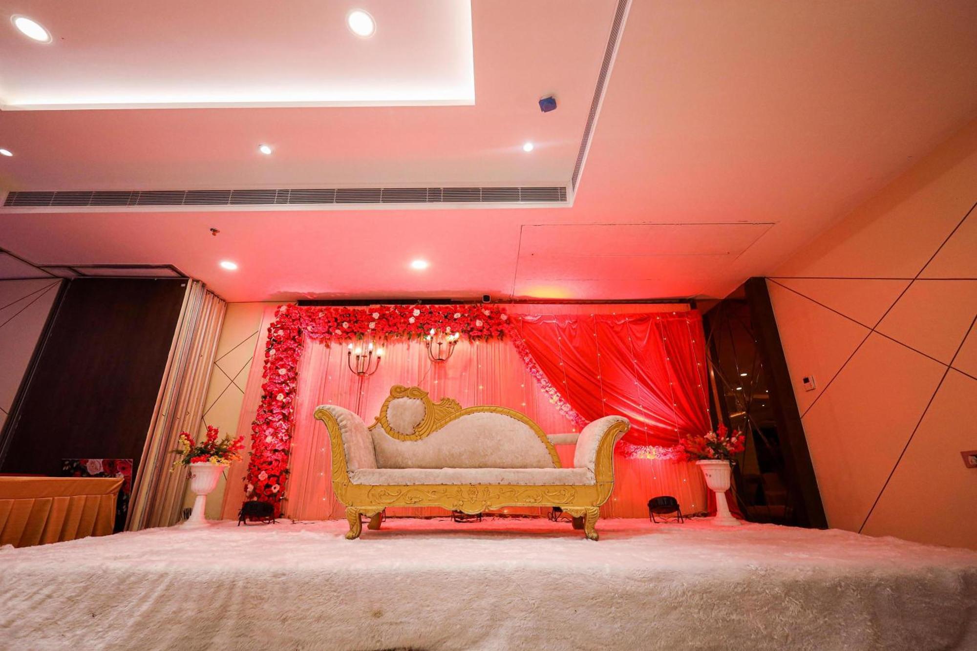 The Royal Legacy Hotel Lucknow Ngoại thất bức ảnh