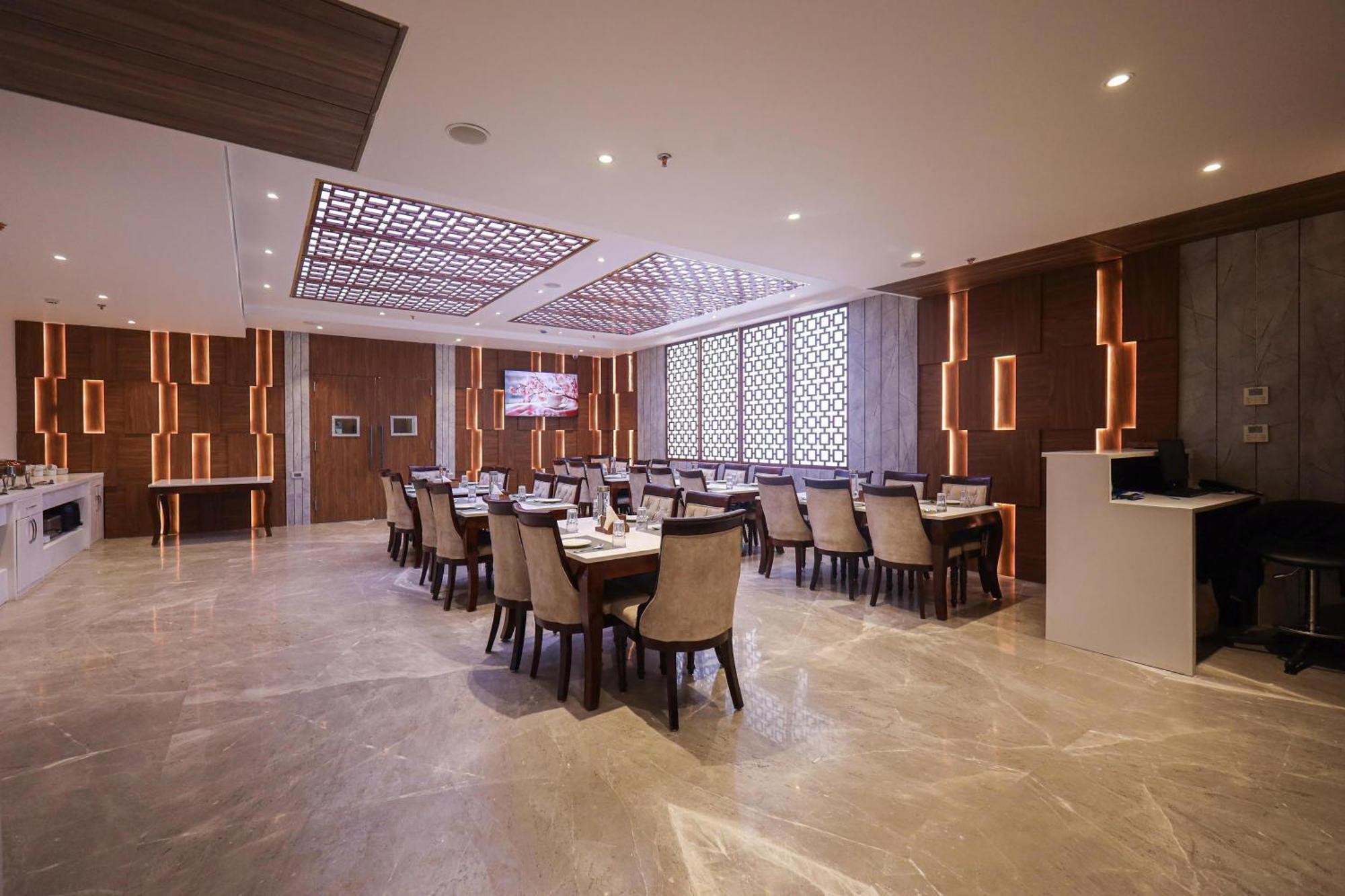 The Royal Legacy Hotel Lucknow Ngoại thất bức ảnh