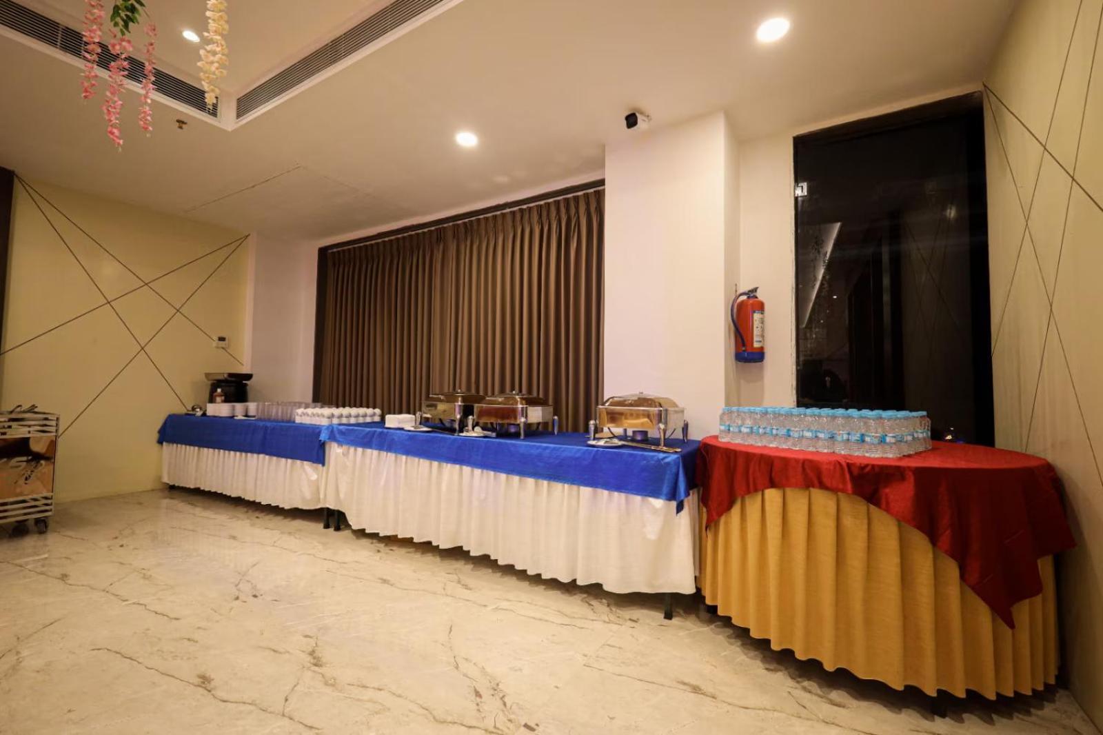 The Royal Legacy Hotel Lucknow Ngoại thất bức ảnh