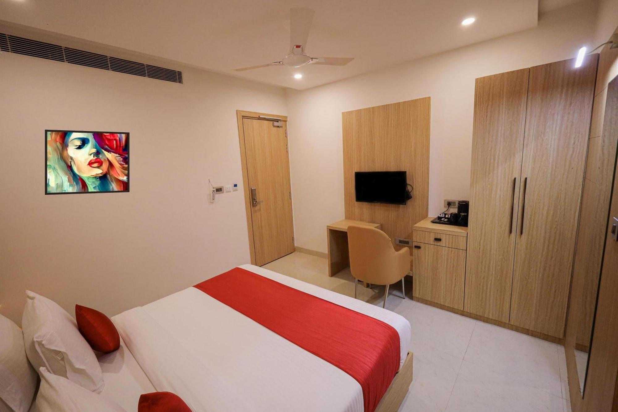 The Royal Legacy Hotel Lucknow Ngoại thất bức ảnh