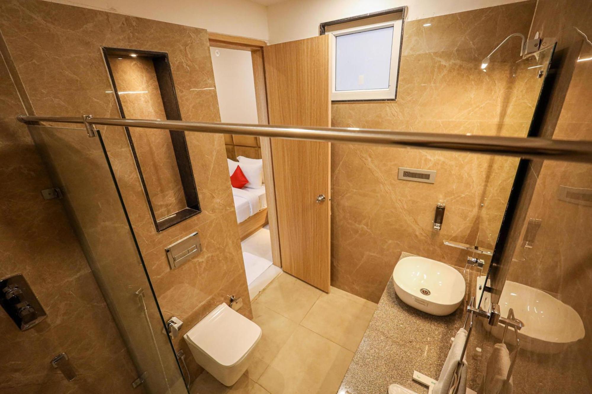 The Royal Legacy Hotel Lucknow Ngoại thất bức ảnh